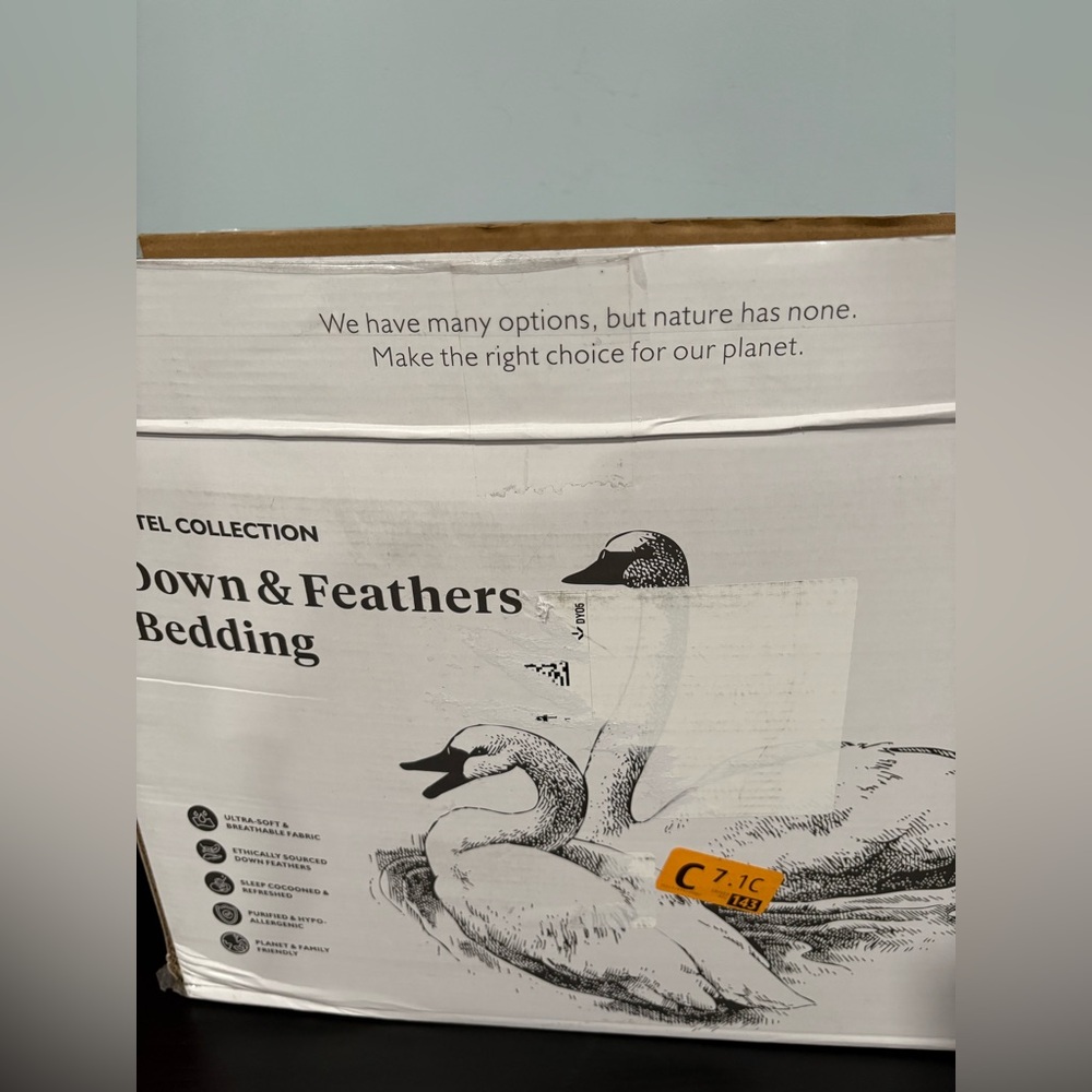 Apsmile Hotel Collection Down & Feathers Bedding - White | king - Picture 2 of 6